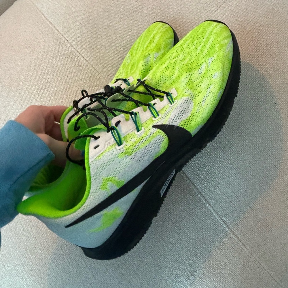 Nike tennis shoes